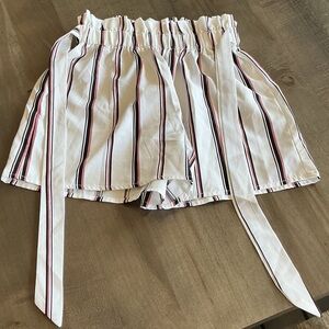 SHEIN Striped Kids Shorts - White and Black